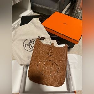 HERMES EVELYNE TPM GOLD COLOR PALLADIUM HARDWARE CROSSBODY